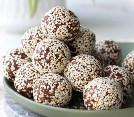 Dates Nuts Sesame Rolled Balls<br>  Pack of 12
